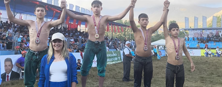 TURAÇ GÜLEÇ’TEN ALTIN, EFE ÜNVER’DEN GÜMÜŞ MADALYA