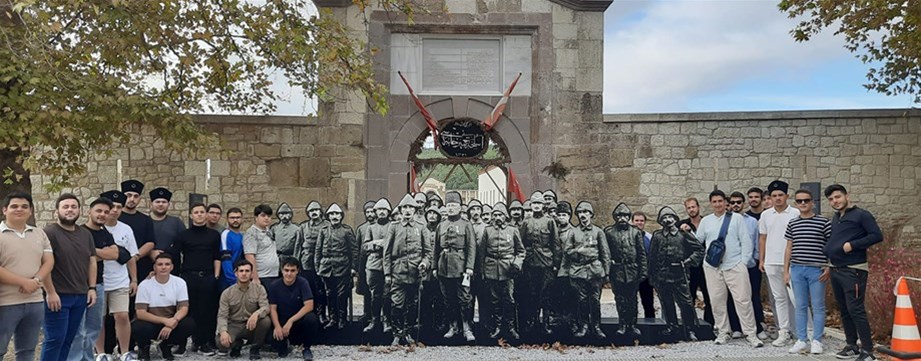 KARAMAN GENÇLİK MERKEZİ ÜYESİ GENÇLER ÇANAKKALE’YE HAYRAN KALDI