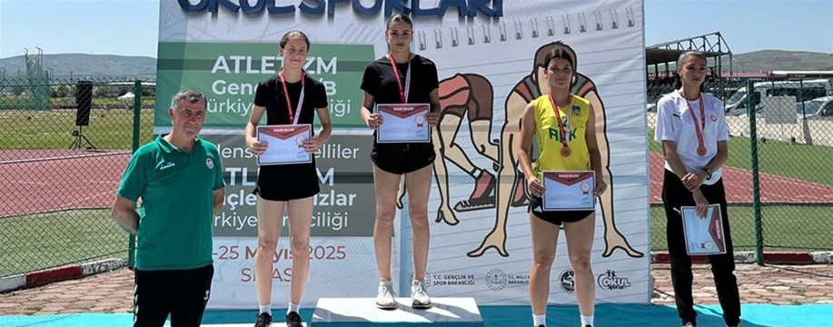 KARAMANLI SPORCULARDAN ATLETİZMDE MADALYA YAĞMURU