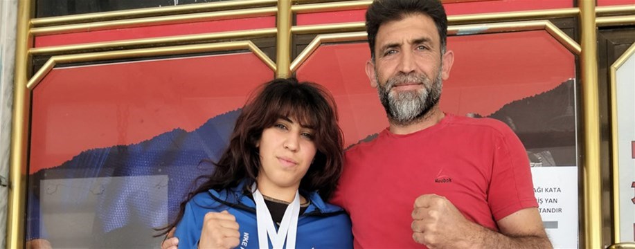 AYŞEGÜL AY’DAN TÜRKİYE ŞAMPİYONASI’NDA ÇİFTE ALTIN MADALYA