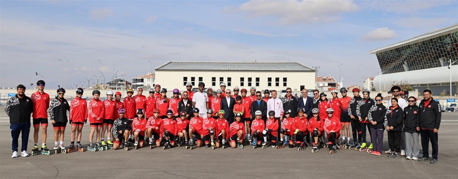 VALİ ÇİÇEKLİ’DEN MİLLİ PATENCİLERE VE ANTRENÖR ADAYLARINA ELMA DOPİNGİ