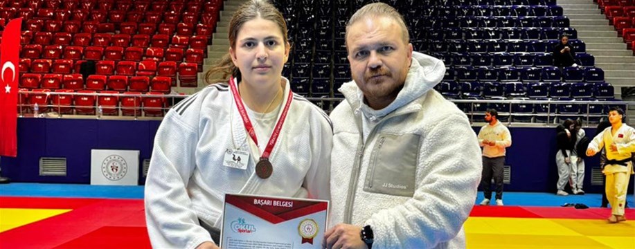 AYŞENUR KESKİN TÜRKİYE ÜÇÜNCÜSÜ OLDU