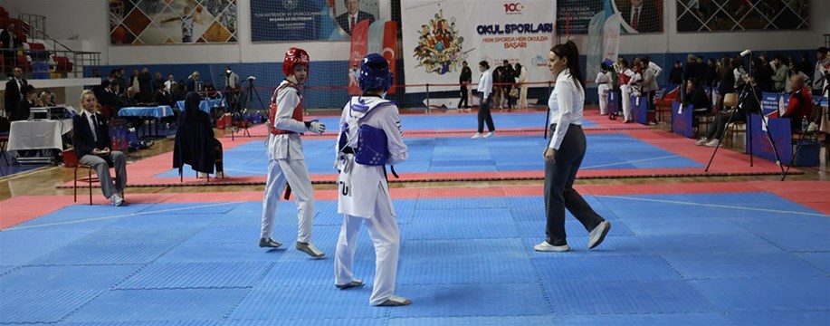 OKUL SPORLARI GENÇLER TEKVANDO GRUP MÜSABAKALARI KARAMAN’DA BAŞLADI