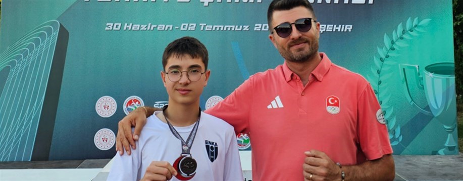 KARAMANLI ATLETLER ESKİŞEHİR’DEN MADALYALARLA DÖNDÜ