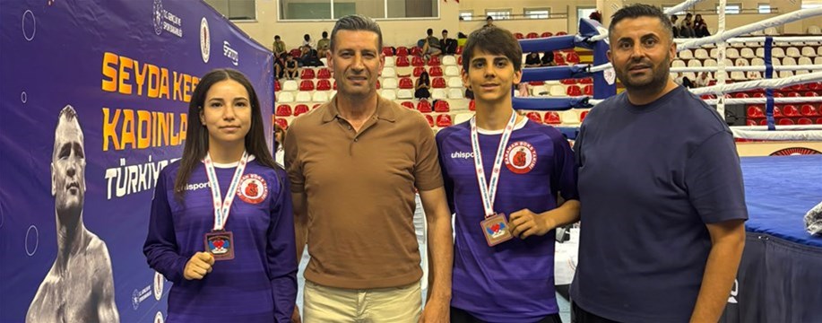 KARAMANLI BOKSÖRLERDEN TÜRKİYE ŞAMPİYONASI’NDA ÇİFTE BRONZ MADALYA